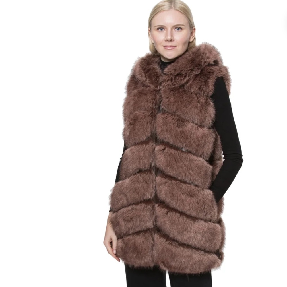 FAUX FUR  HOODED VEST IN SIZE M